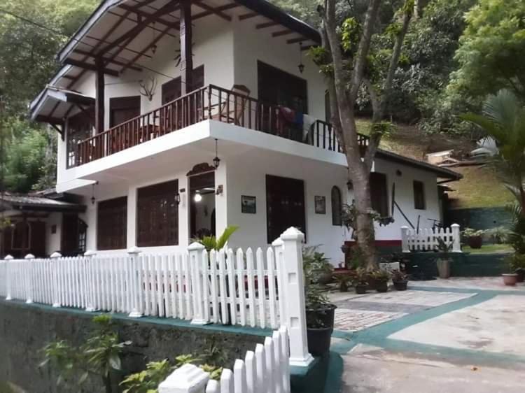 Villa25 Homestay Free Pick Up From The Centre Kandy Extérieur photo