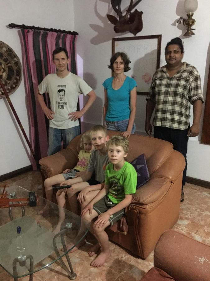 Villa25 Homestay Free Pick Up From The Centre Kandy Extérieur photo